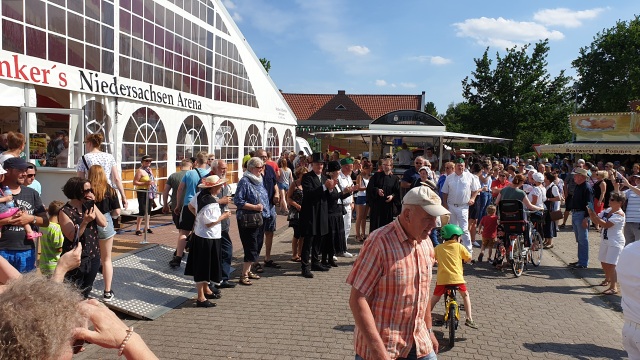 ../fotos/250-jahr-feier_ostrhauderfehn_2019/2019-06-23 16.34.24.jpg